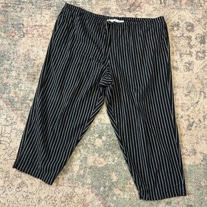Black and White Pinstripe Pull On Cotton Capris